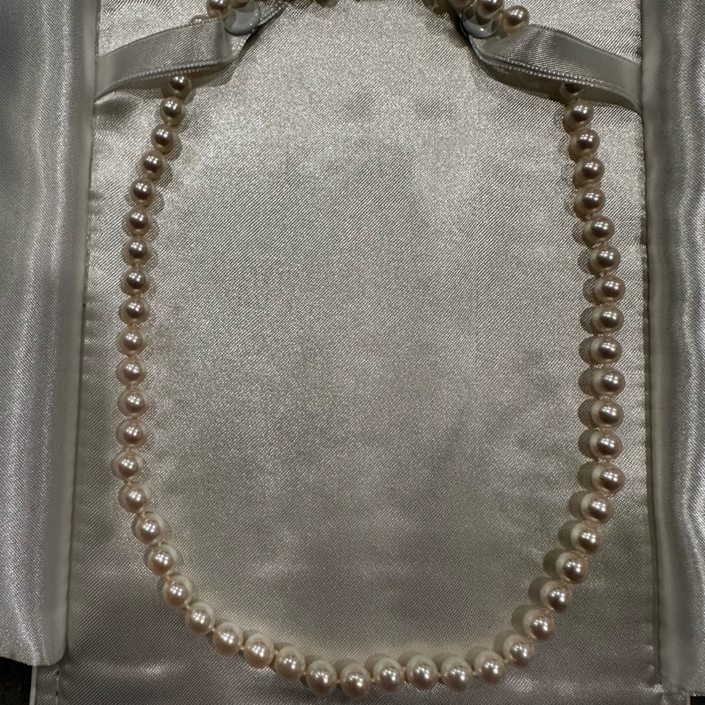 Gorgeous genuine 5mm Akoya Pearl strand 17.5inch